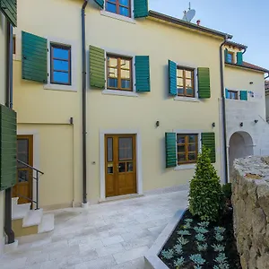 Vandrarhem Dvor, Split